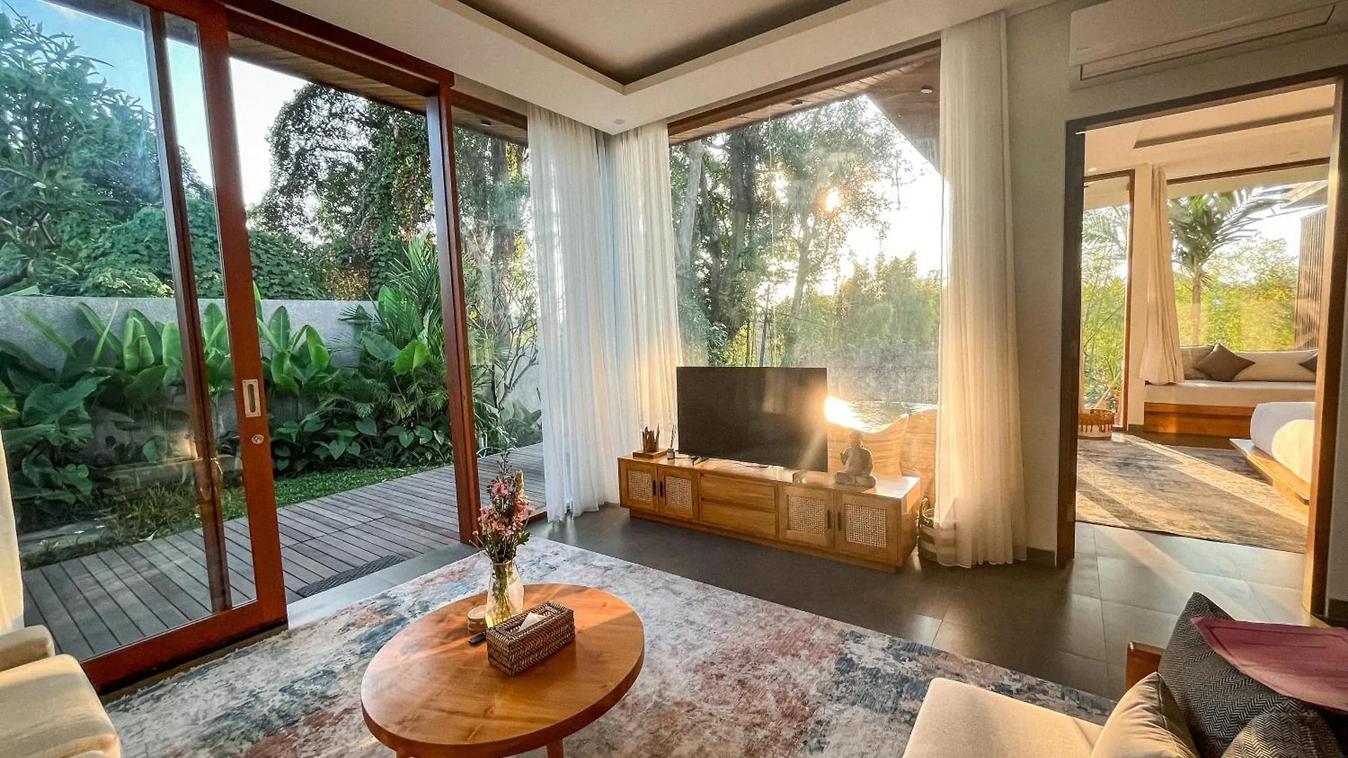 Villa Suarga Des Anicca Ubud