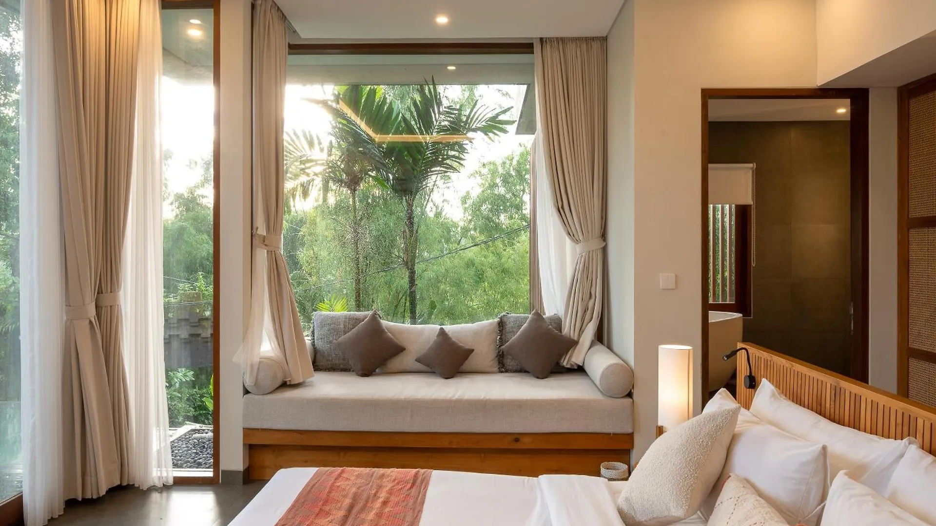 Villa Suarga Des Anicca Ubud