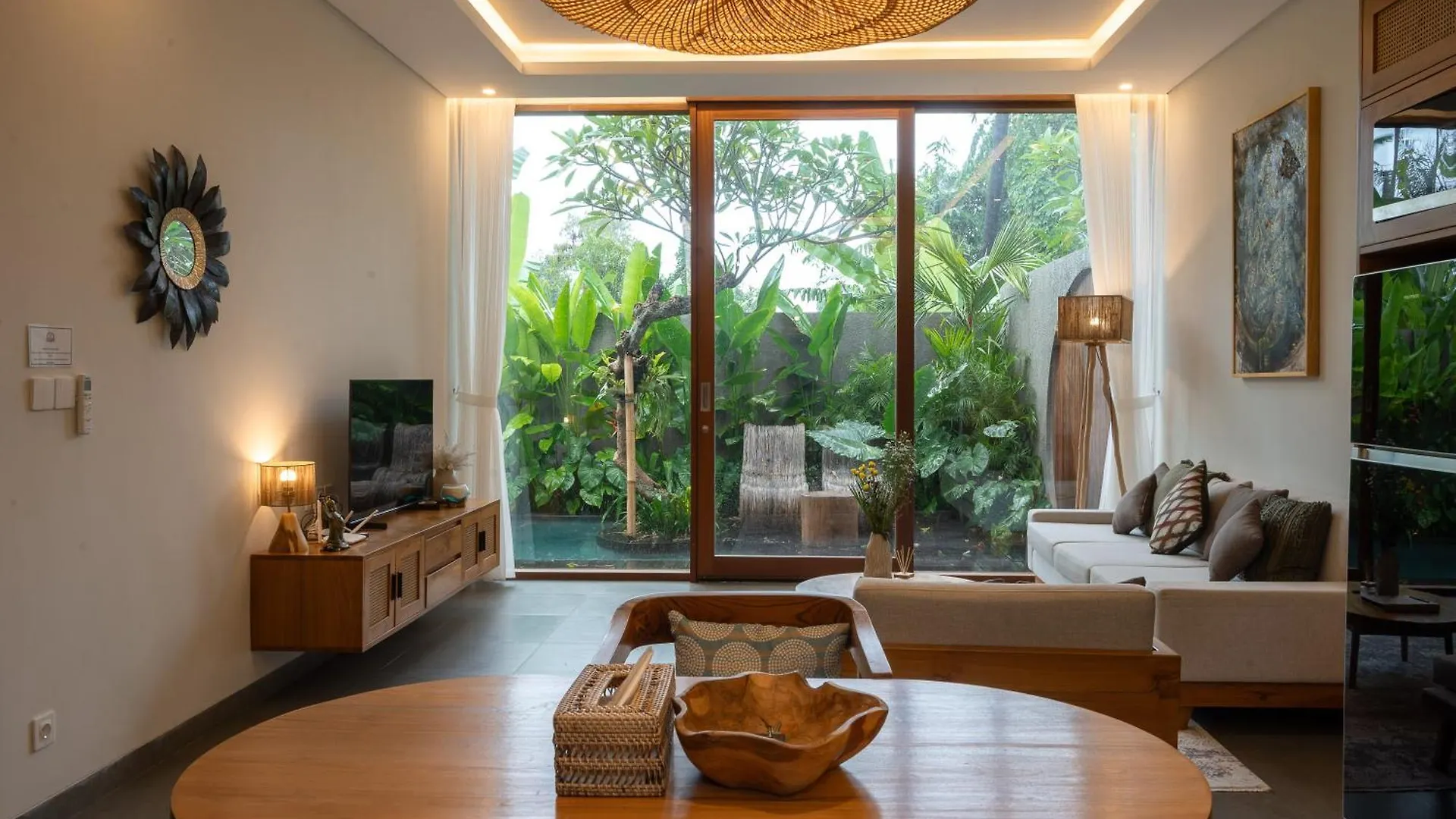 Villa Suarga Des Anicca Ubud  Indonesia